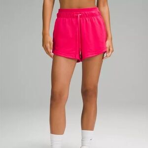 Inner Glow High-Rise Short 3”